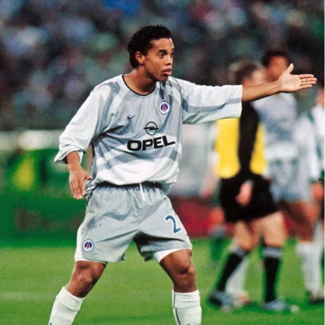 Ronaldinho PSG Away Shirt 2001/02