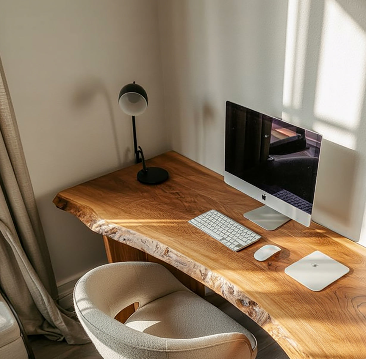 Bureau d’Écriture Rustique Live Edge en Bois Massif Design